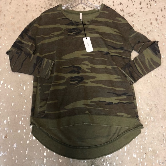 Z Supply Tops - Z supply camo weekender sweatshirt NWT!!